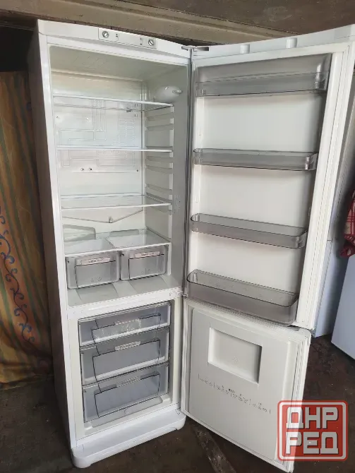 Холодильник Hotpoint Ariston Донецк - изображение 4