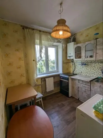 Продам трехкомнатную квартиру в Киевском районе Донецк