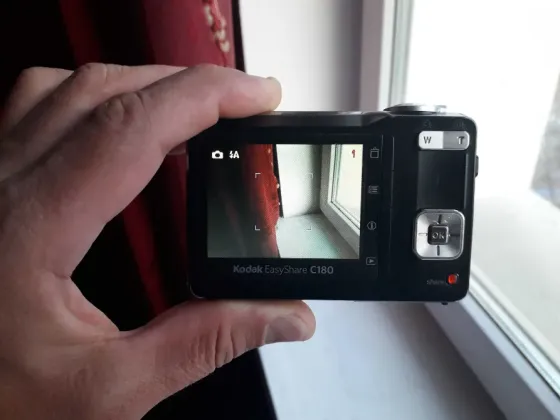 Цифровой фотоаппарат Kodak EasyShare С180 Донецк