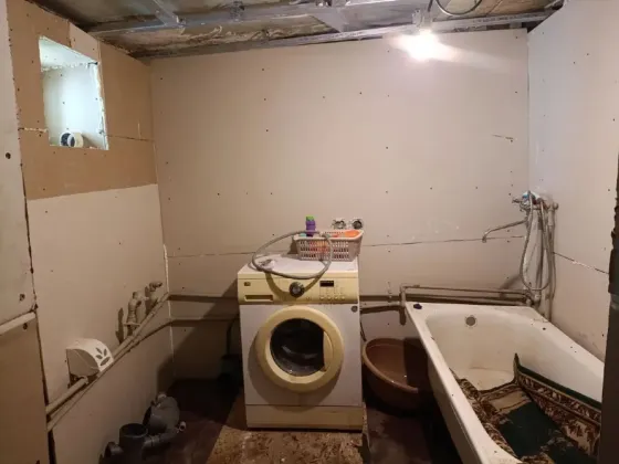 Продам дом в Пролетарском районе, не дорого. Донецк