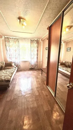 Продам 3 комн кв. ул. Артема 171, Шахтерская площадь. Донецк