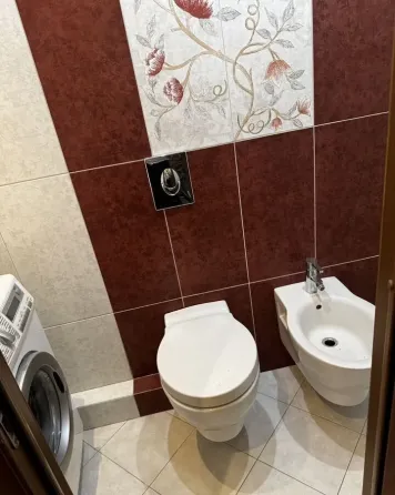 Сдам 3х комнатную квартиру в центре, улица Челюскинцев 123, Филармония Донецк
