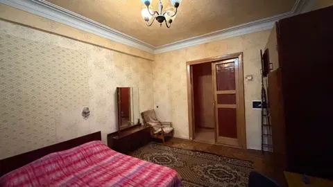 Продается 2-х ком. Сталинку по ул. Университетская Донецк