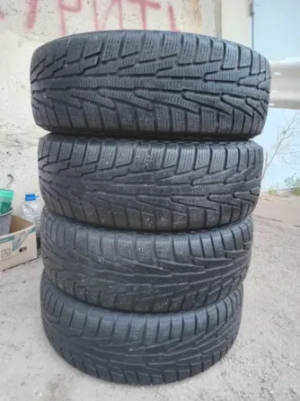 Продаю комплект зимней резины 225 60 17 Донецк