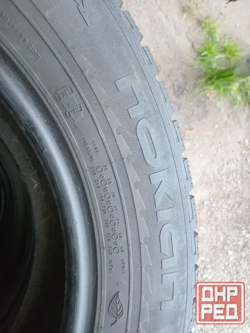 Продаю комплект зимней резины 225 60 17 Донецк - изображение 2