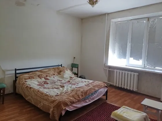 Продам крупногабаритную 3-х комнатную квартиру в Будённовском районе Донецк