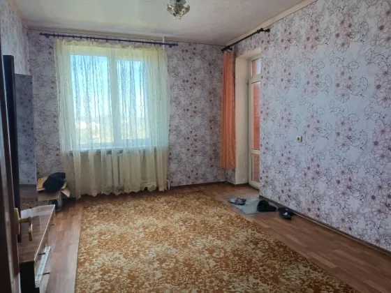 Продам крупногабаритную 3-х комнатную квартиру в Будённовском районе Донецк