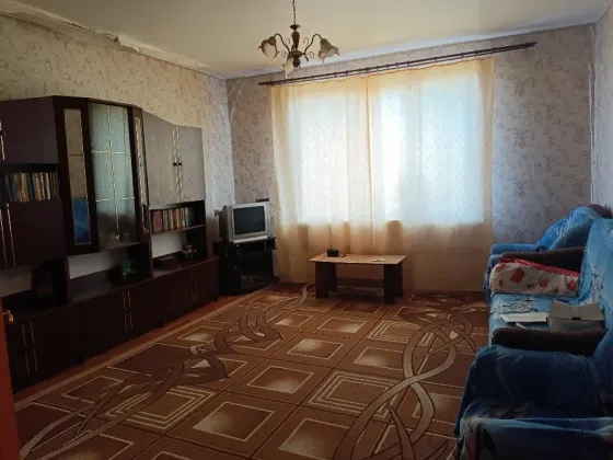 Продам крупногабаритную 3-х комнатную квартиру в Будённовском районе Донецк
