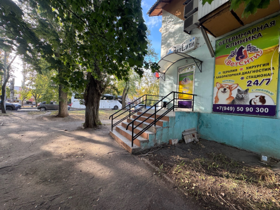 Продажа Помещения с Арендатором по Фасаду на Калининском Рынке! Донецк
