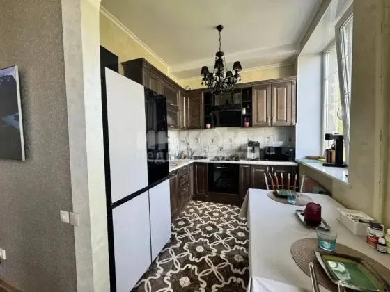 Продам 2к пл. Героев вов Луганск