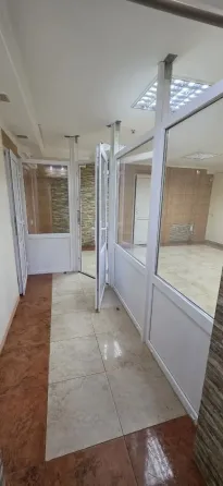 Сдам нежилое помещение, под магазин, салон красоты, офис, Донецк, центр, Ватутина. Донецк