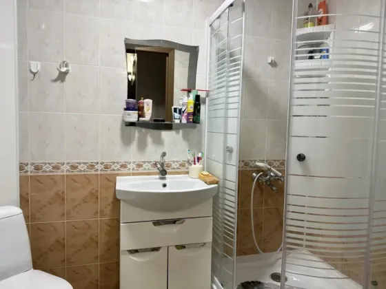 Бахчиванджи 5 3 ком.кв Мариуполь