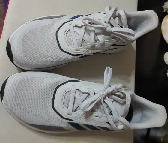 Продаю кроссовки Adidas Донецк