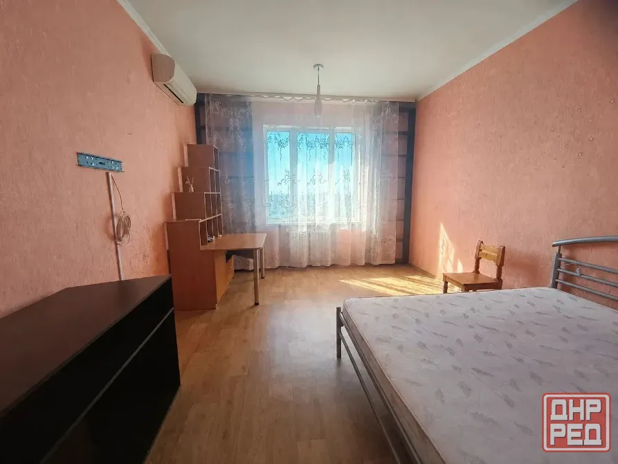 Продам крупногабаритную 1 комнатную квартиру жк центральный Донецк - изображение 2