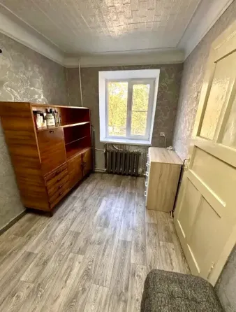 3-х ком кв Ханженково Больничный городок этаж 2/4 не угловая Макеевка