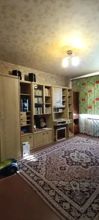 Продам 3-х комн 70 м2 в Пролетарском р-не, ул. Прожекторная. Две большие лоджии. Мебель. 6/9 Донецк