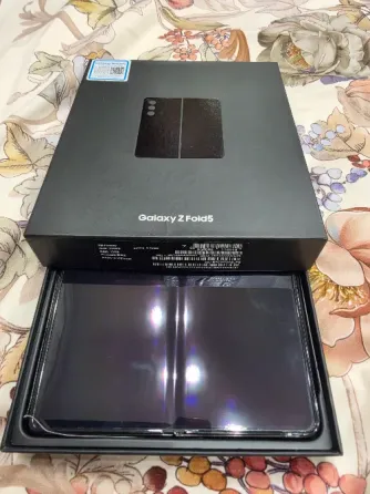 Samsung Galaxy Z fold 5, 12/256 gb, 2 sim + esim sm-F946U Донецк