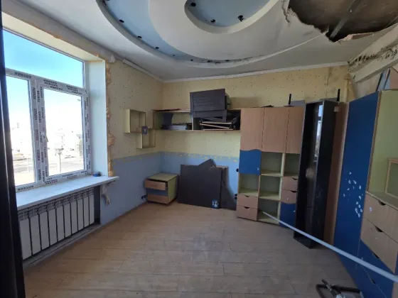 3-комн. кв. 61.8 м² 5/5 этаж. Мариуполь, Левобережный район. Мариуполь