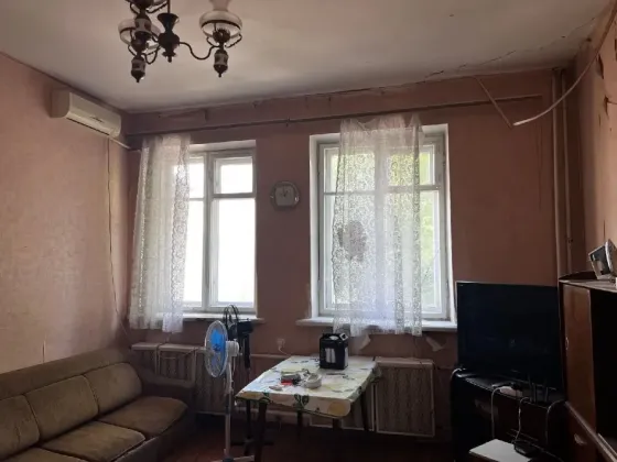 Продажа трехкомнатной квартиры в Ворошиловском районе, проспект Богдана Хмельницкого, 77 Донецк