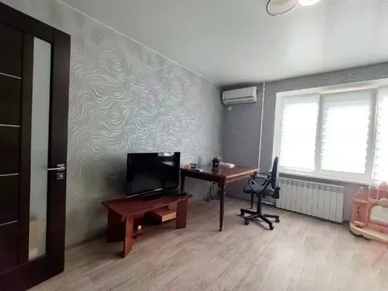 Продаю 2-х комнатную квартиру в Кировском районе, ул. Николая Островского, Текстильщик Донецк