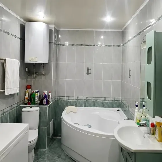Продажа 4 к. квартиры ул. Артема, Шахтёрская площадь Донецк