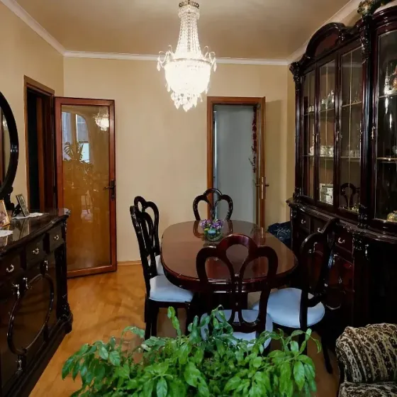 Продажа 4 к. квартиры ул. Артема, Шахтёрская площадь Донецк