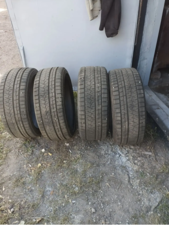 Продам шины. Проехали 1 сезон. Хорошее состояние. 15000 Донецк