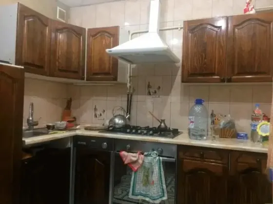 Продается трехкомнатную квартира в Киевском районе Донецк