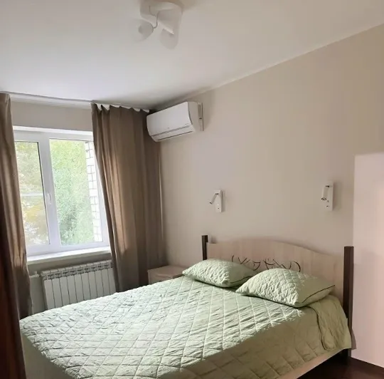 Сдаю двухкомнатную квартиру 46.0 м² этаж 2/9 город Донецк, Калининский район, Проспект Ильича Донецк