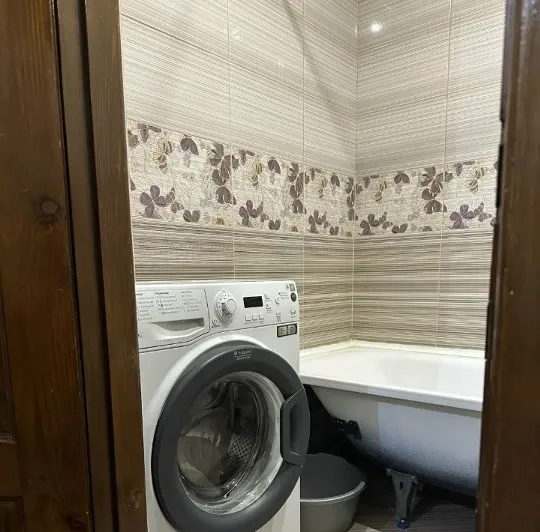 Сдаю двухкомнатную квартиру 46.0 м² этаж 2/9 город Донецк, Калининский район, Проспект Ильича Донецк