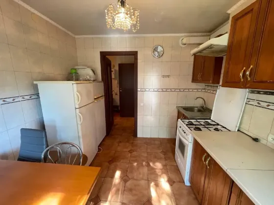 Продам 3-х комнатную в Куйбышевском районе, ДоК. 3/9. Мебель, техника. Вода всегда! Донецк
