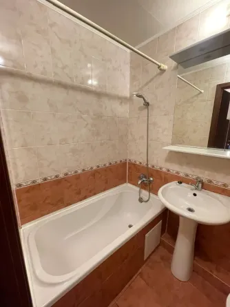 Продам 3-х комнатную в Куйбышевском районе, ДоК. 3/9. Мебель, техника. Вода всегда! Донецк