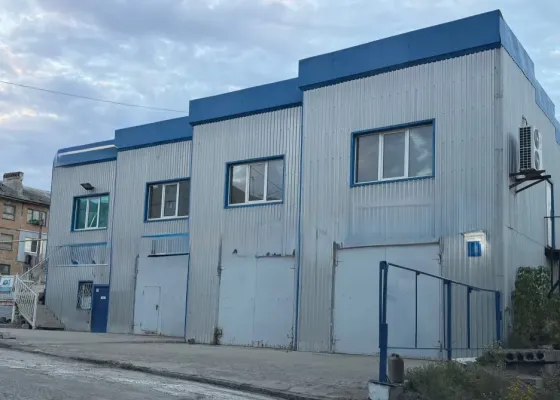 Продам нежилое здание автомойки-кафе, 311 м. кв. - Макеевка, площадь Грибиниченко Макеевка