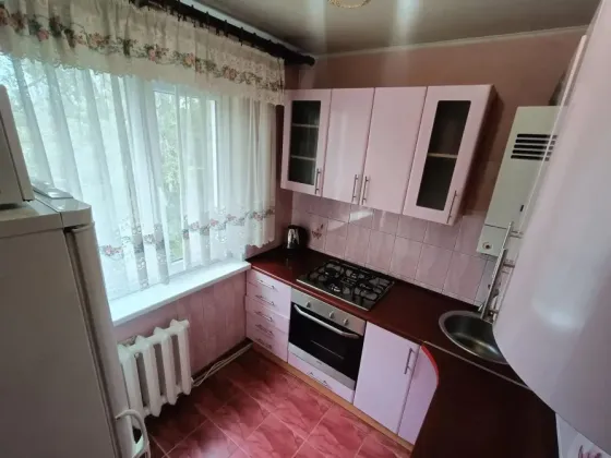 1 комнатная Калининский р. Ильича 84 "Мясокомбинат" Донецк