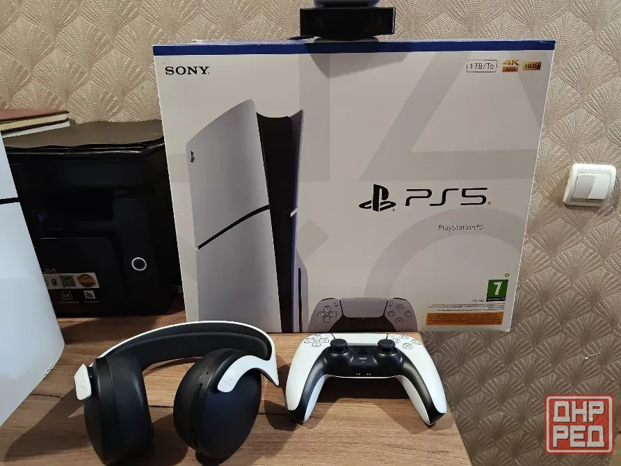 PlayStation 5 Slim 1TB с дисководом, играми и аксессуарами Макеевка - изображение 2