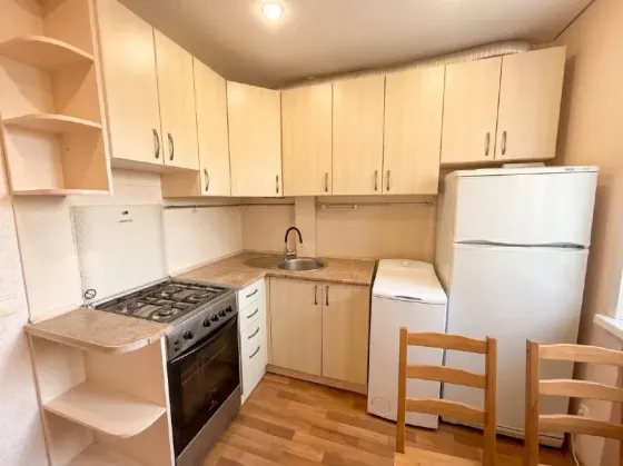 Продам 1ком. квартиру в Калининском районе Донецк