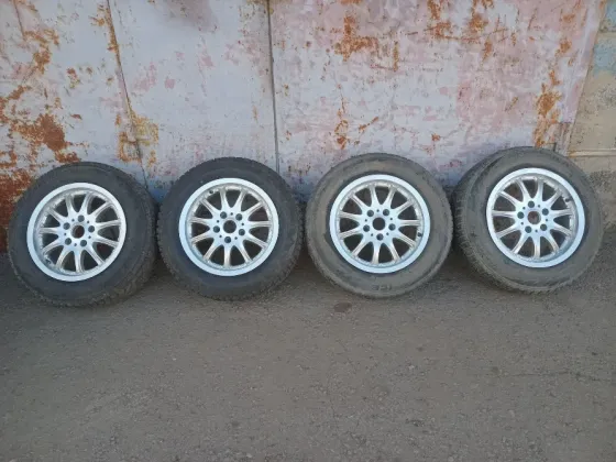 Продаю комплект колёс с зимней резиной Донецк