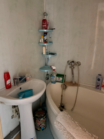 Продам 2 ком .квартиру в Харцызске Харцызск