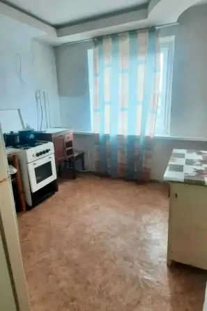 3-х ком кв м-н Октябрьский Капитальная с мебелью и техникой Макеевка