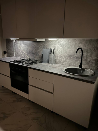 Продам 3х комнатную квартиру Мариуполь