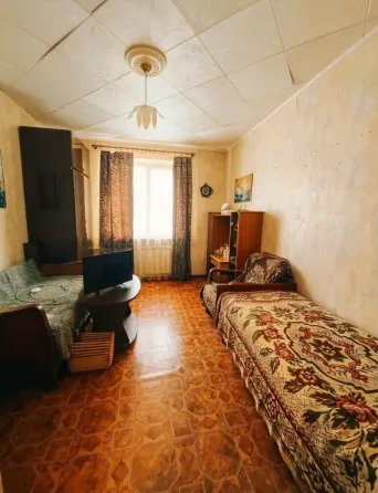 Продается 3-комнатная квартира в Ильичевском районе Мариуполь