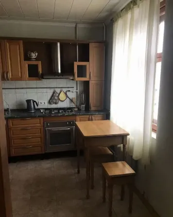 Сдаю четырехкомнатную квартиру 66.0 м² этаж 4 город Донецк, Ворошиловский Донецк