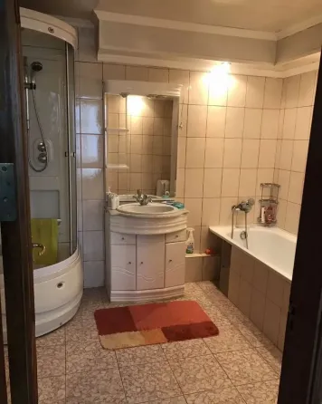 Сдаю четырехкомнатную квартиру 66.0 м² этаж 4 город Донецк, Ворошиловский Донецк