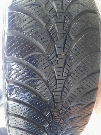 Goodyear 215/65/17 Донецк
