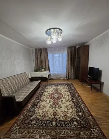 Сдам светлую квартиру в Калининском районе Донецка, ориентир парк Гуливер Донецк