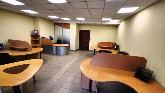 сдам офис с мебелью 50м2, от собственника (ип), бизнес-центр 4/8 эт. Донецк