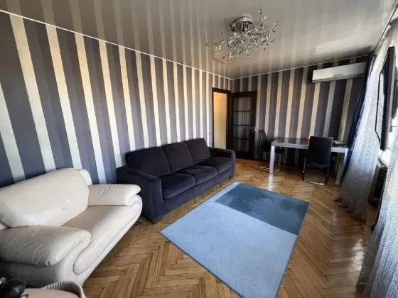 3к квартира на Бакинских комиссаров, Куйбышевский район Донецк
