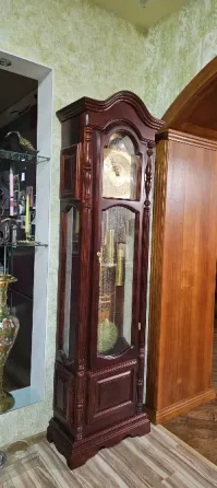 Механические напольные чксы Макеевка