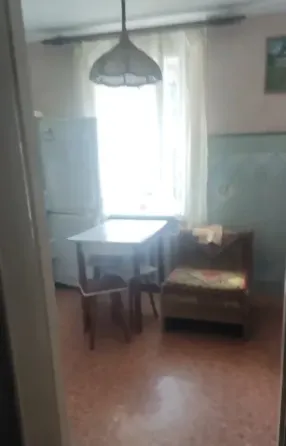Срочно!Аренда 1-комнатной квартиры,33м2,2/5,б-р Шевченко.Цена 25тыс.руб+к/у Донецк