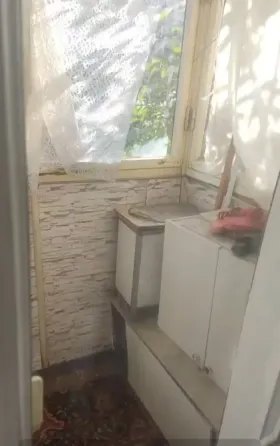 Срочно!Аренда 1-комнатной квартиры,33м2,2/5,б-р Шевченко.Цена 25тыс.руб+к/у Донецк